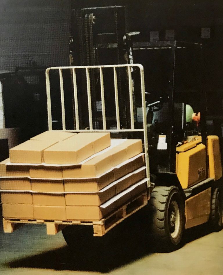 non-slip-paper-use-on-forklift-768x945